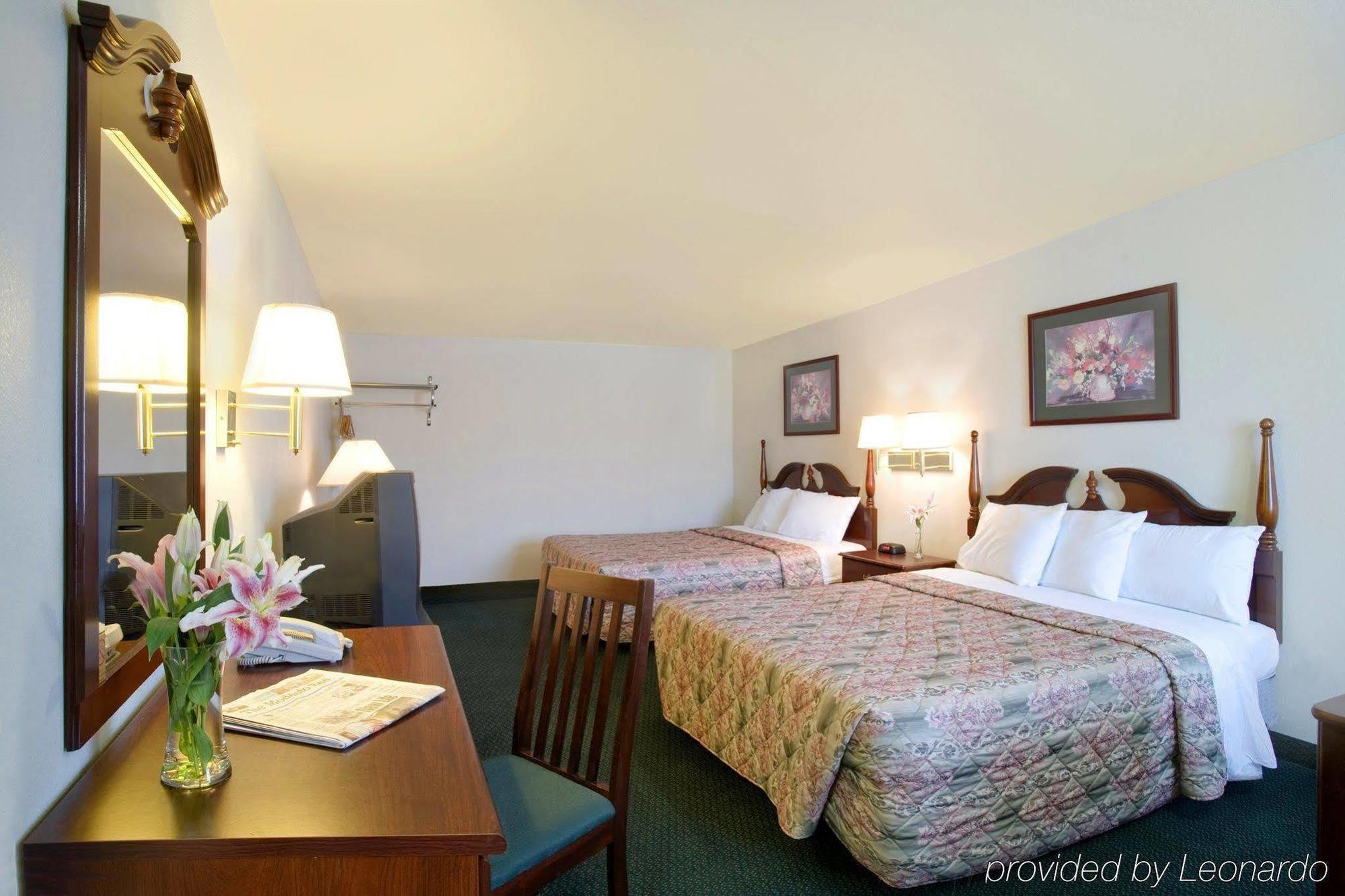 Turlock Inn Δωμάτιο φωτογραφία